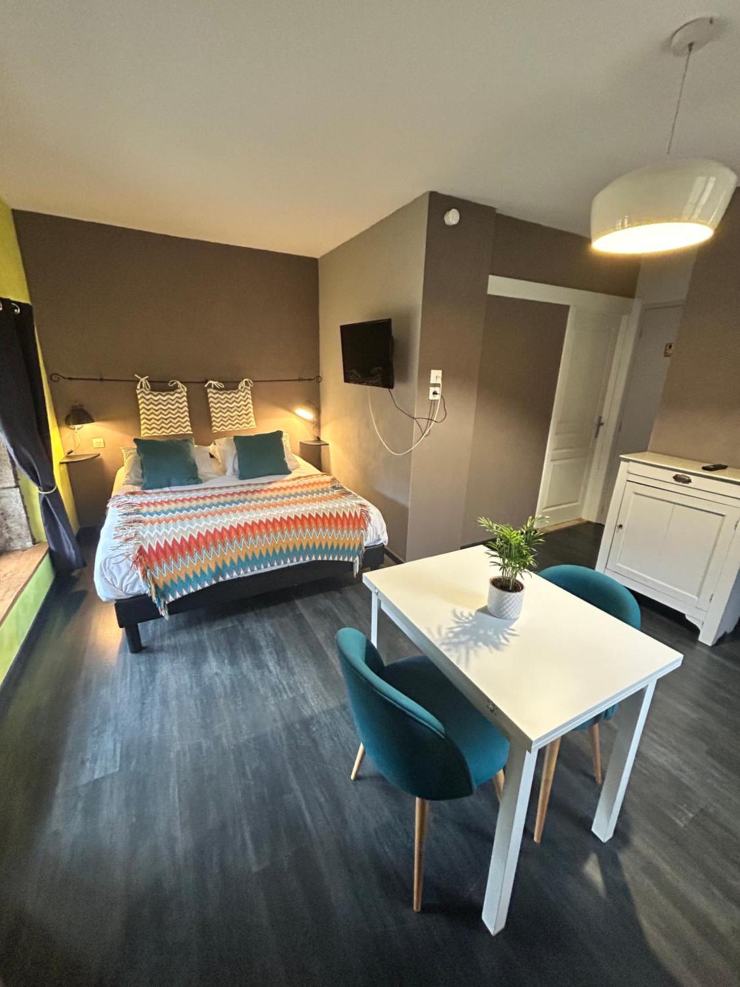 Le D'Tour Gourmand Bed & Breakfast Toulouse-le-Chateau Exterior photo