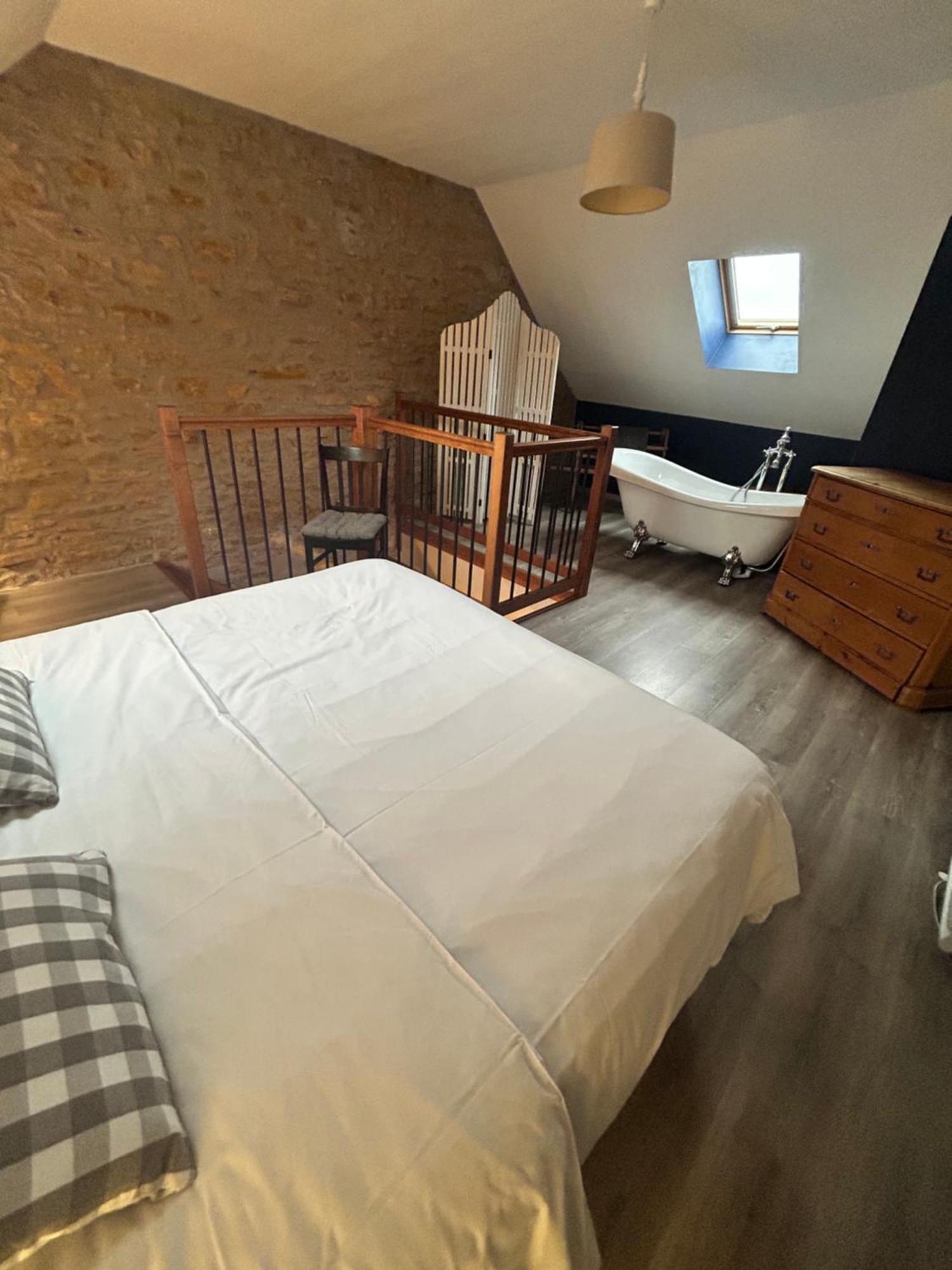 Le D'Tour Gourmand Bed & Breakfast Toulouse-le-Chateau Exterior photo